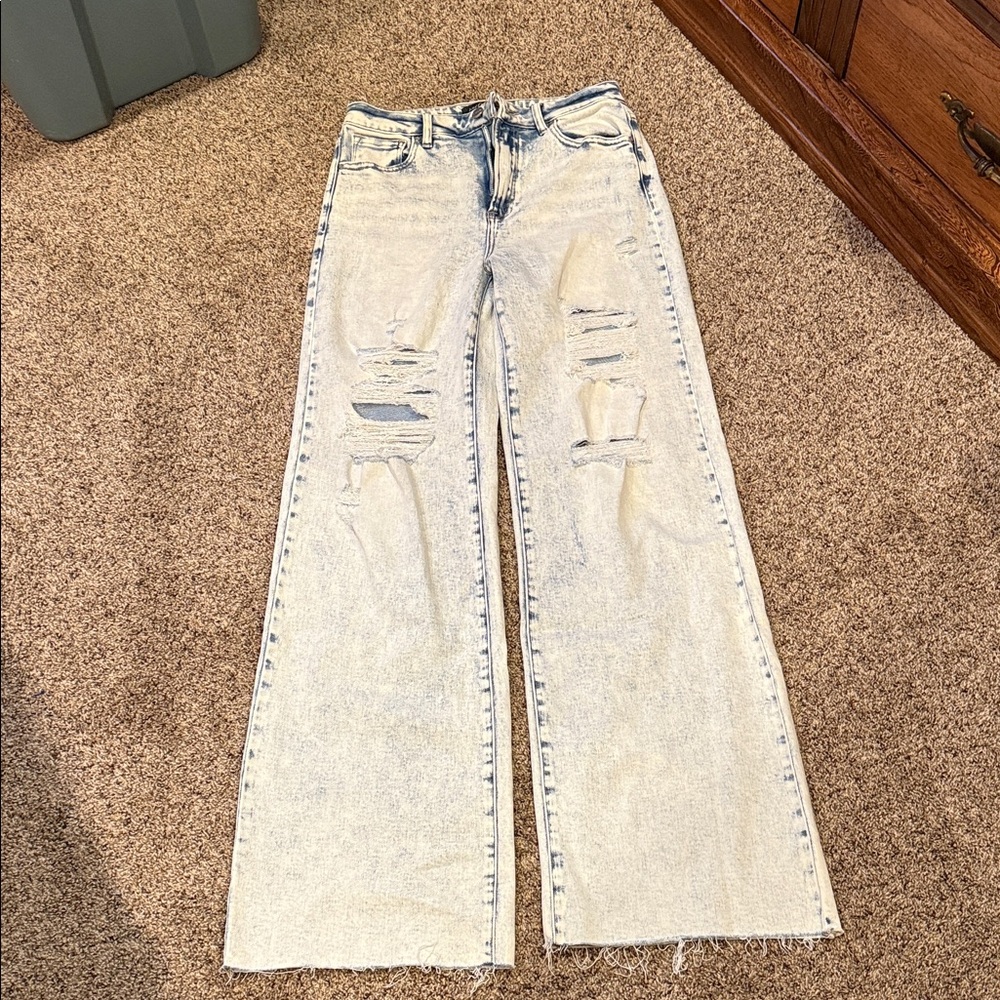 Risen 9/29 -Stylish Distressed Light Blue Jeans
